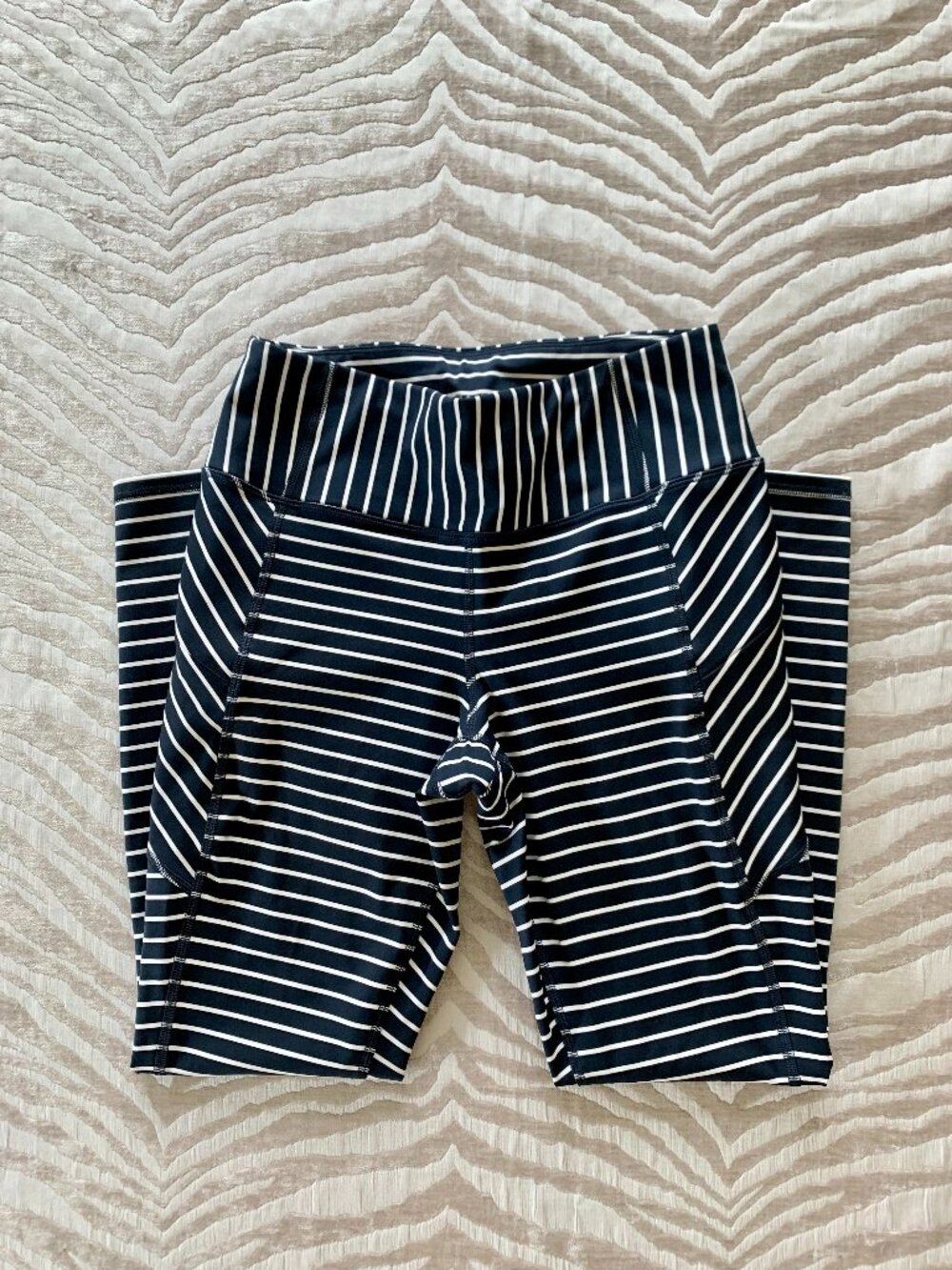 Athleta Stripe Contender 7/8 Tight Leggings Navy Blue White Size: Small